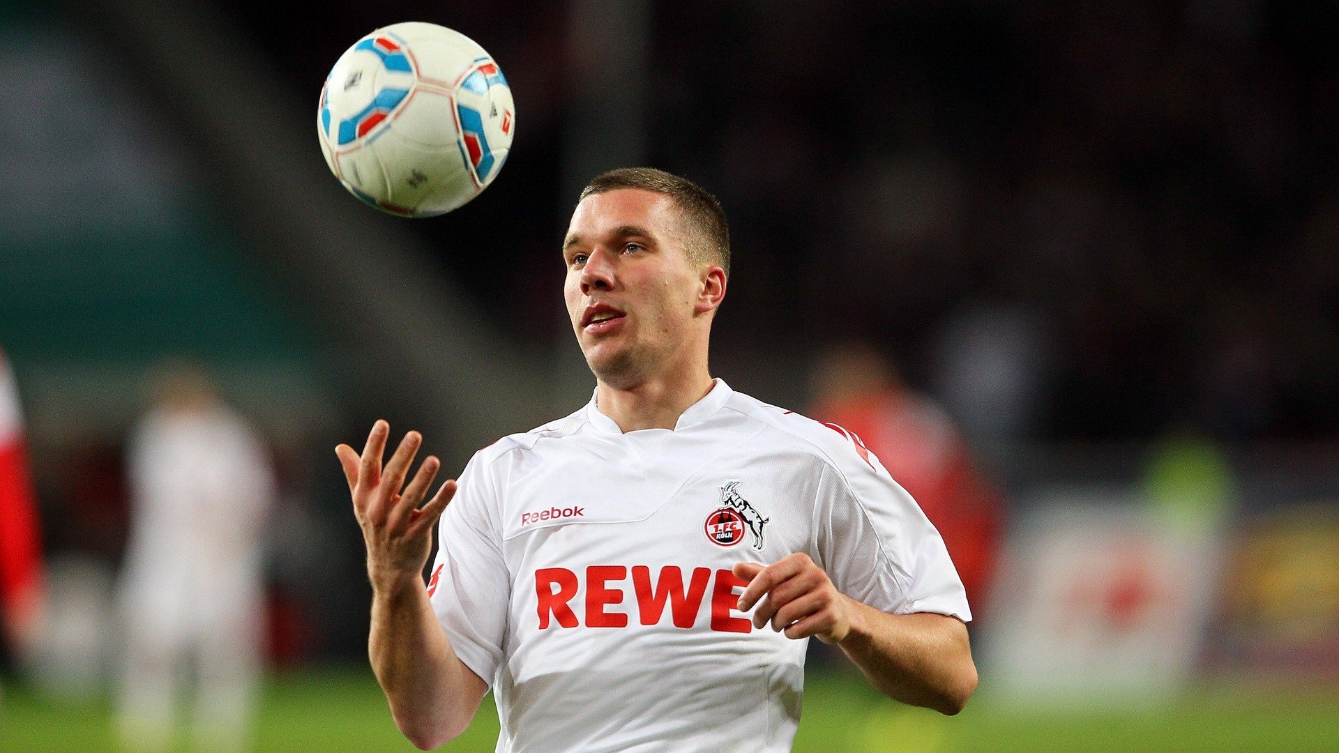 德甲转会热潮：多支球队大幅补强年轻力量，德甲2021年夏季各队转会汇总